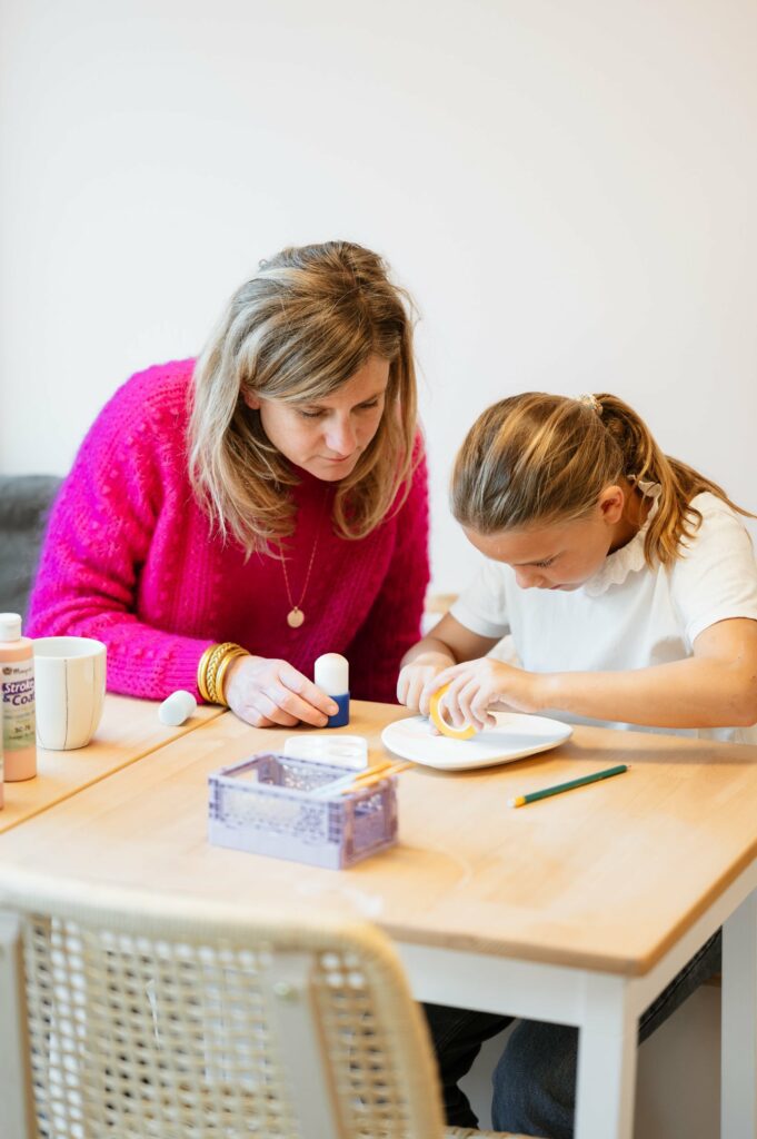 Accompagnant-Peinture sur Céramique